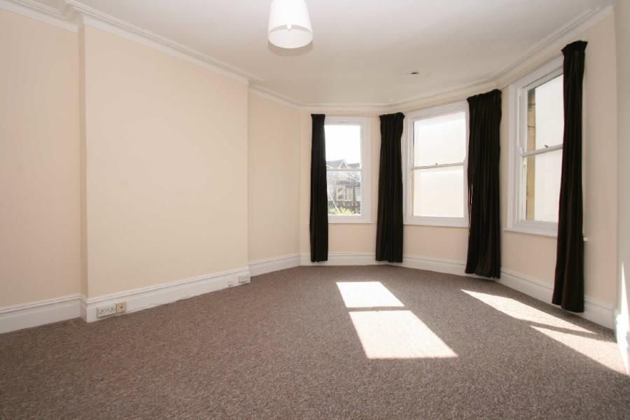 Property photo 3 of 5