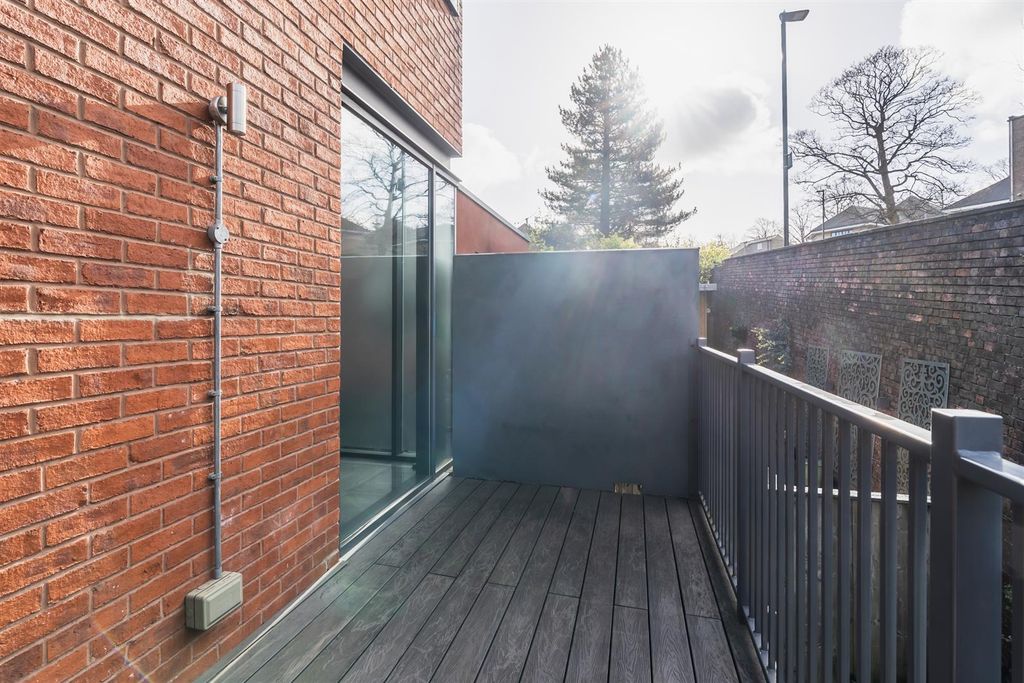 Additional image 14 of 3 bed flat for salePorter Brook View, Sheffield S11