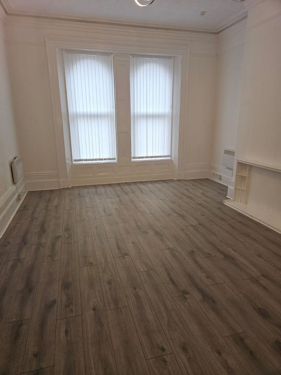 Property photo 2 of 9 Photo 3