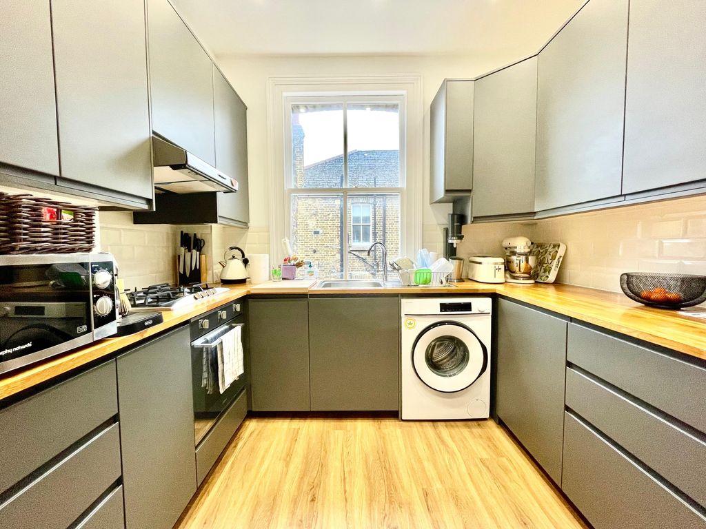 Property photo 3 of 19 Photo 2