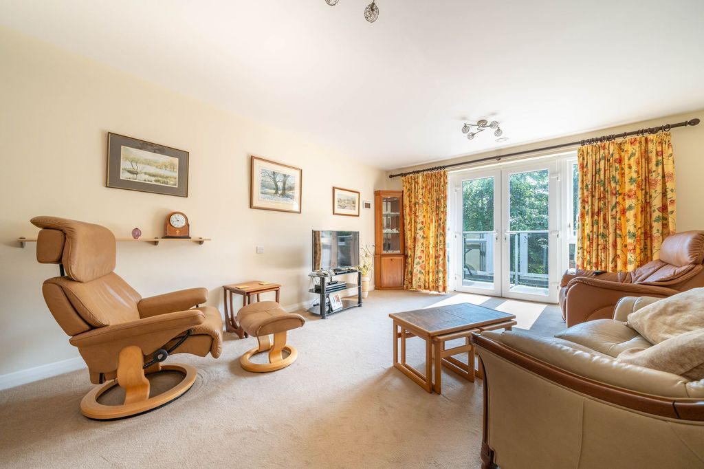 Property photo 2 of 22