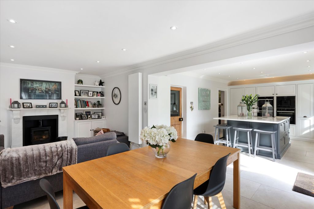 Property photo 3 of 22 Image