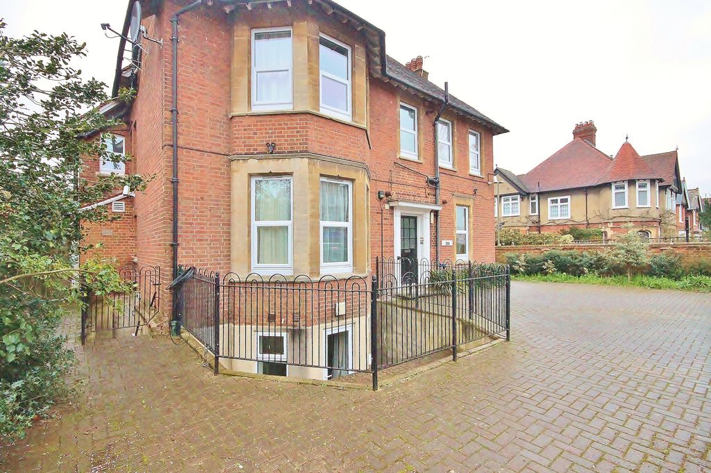 Property photo 1 of 8 Main