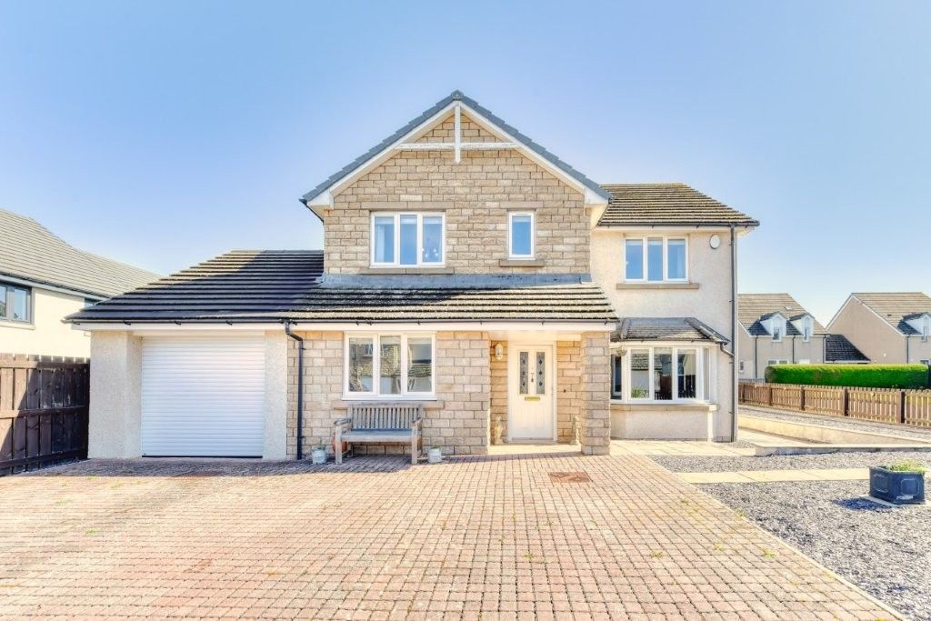 Property photo 1 of 50