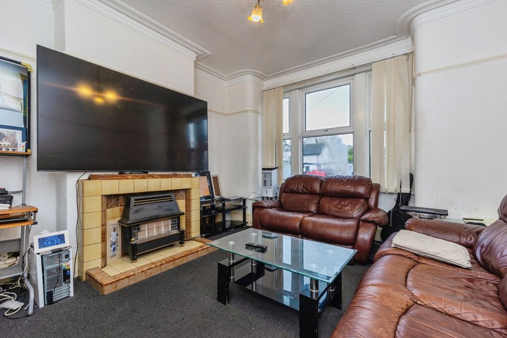 Property photo 2 of 13 Pbox-Img.Jpg