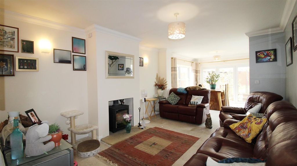 Property photo 3 of 25 Living Room / Dining Room