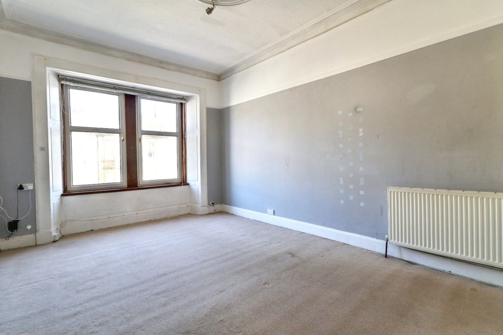 Property photo 3 of 14 Picture No. 02