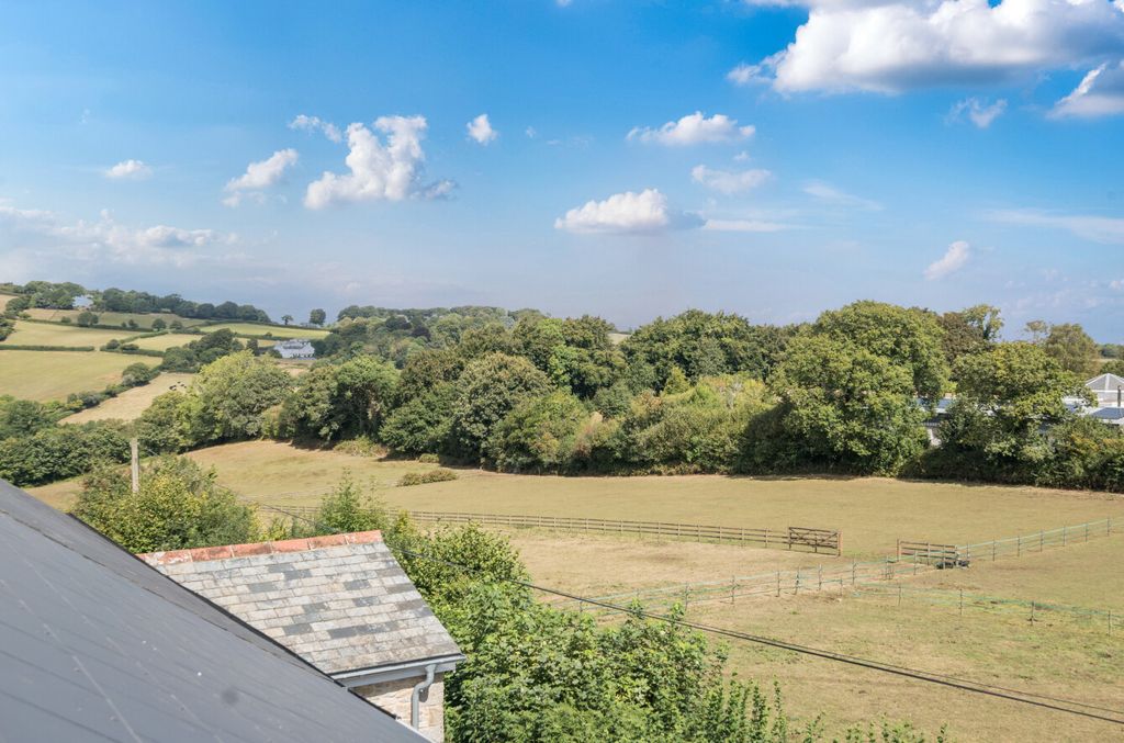 Property photo 2 of 17 Rear Views