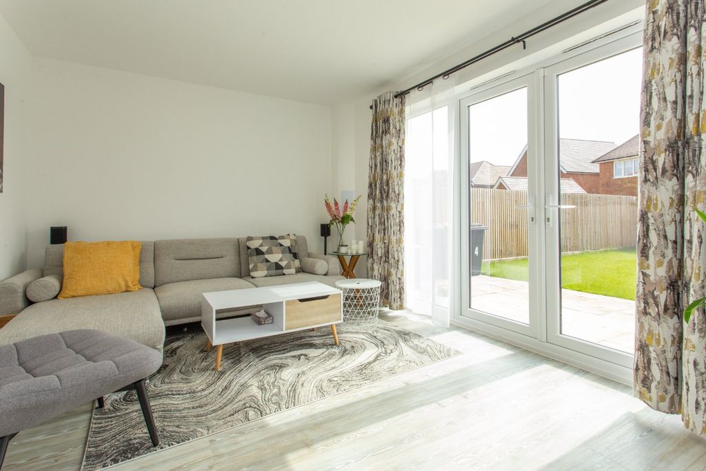 Property photo 2 of 15 Picture 2