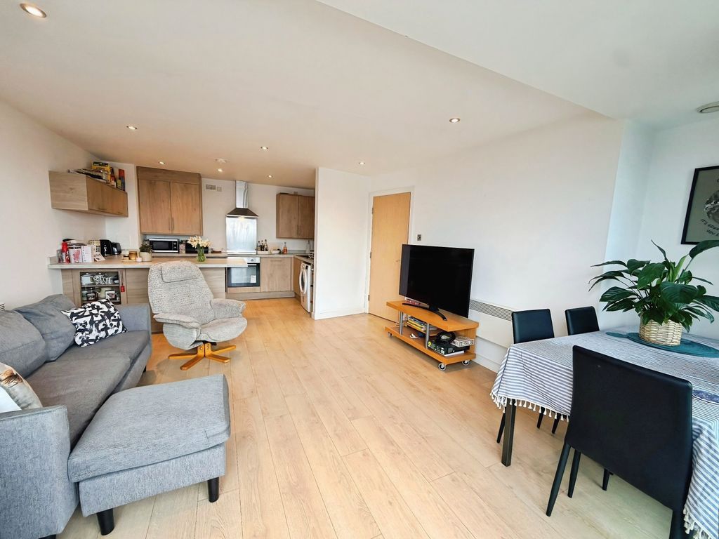 Property photo 3 of 16