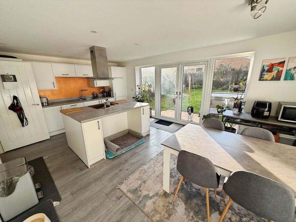 Property photo 2 of 19 Photo #2