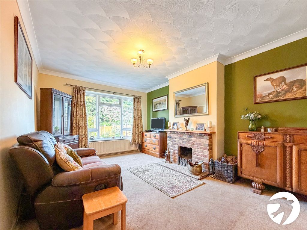 Property photo 2 of 17 Picture No. 15