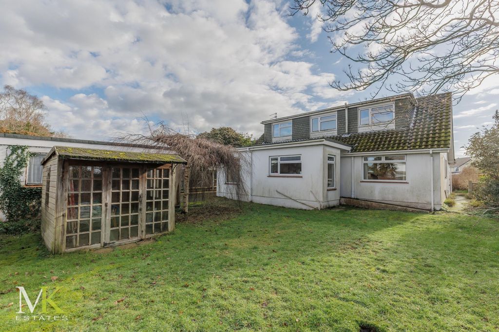 Property photo 2 of 18