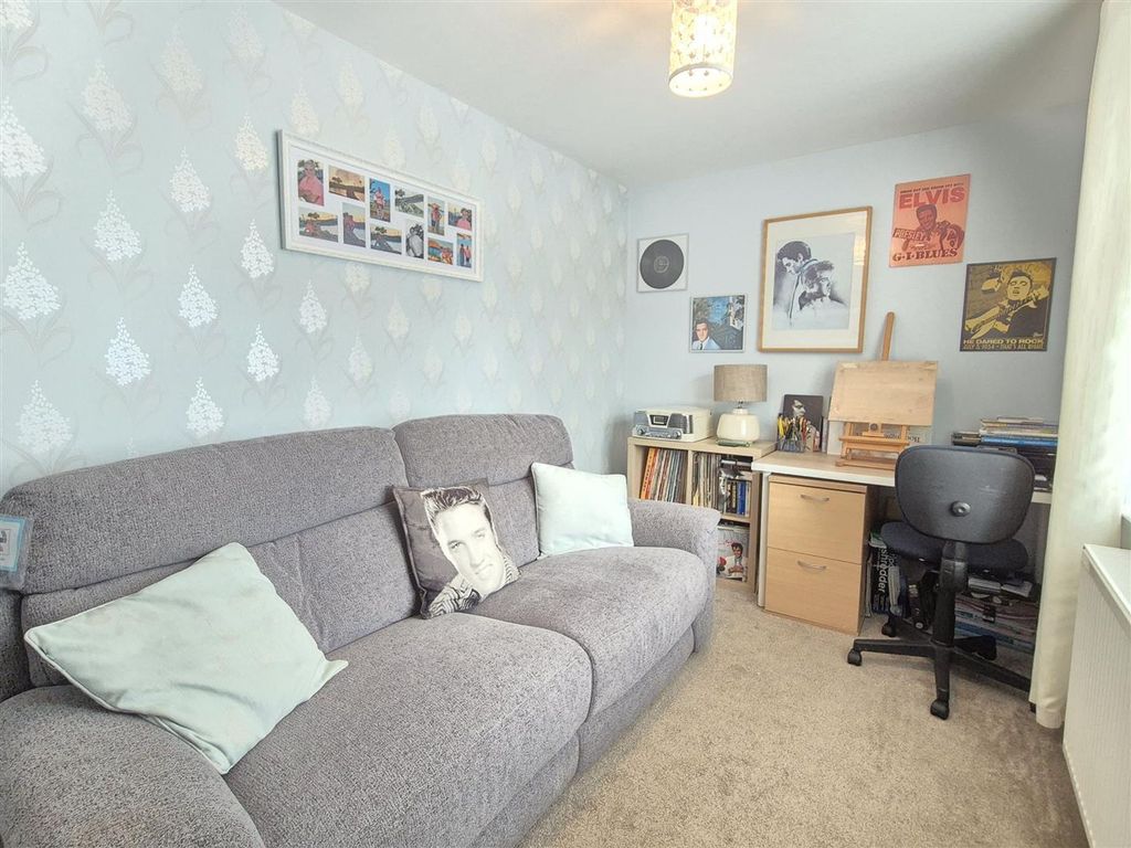 Property photo 3 of 44 Study