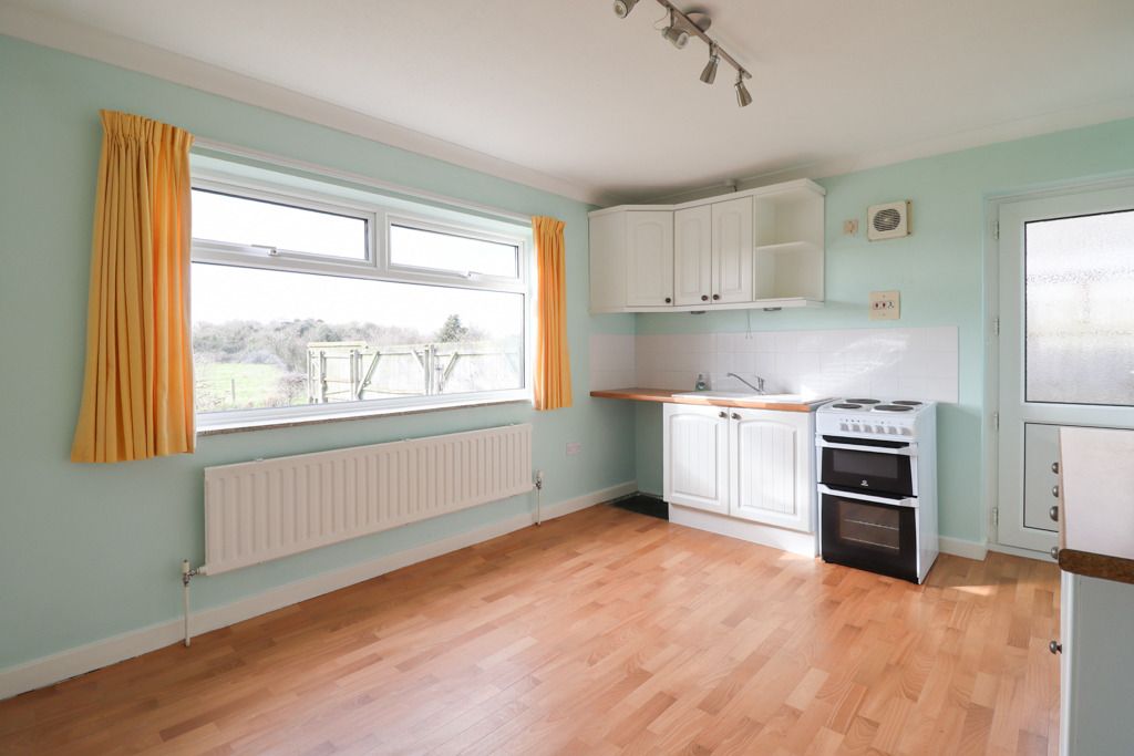 Property photo 2 of 18 4914875