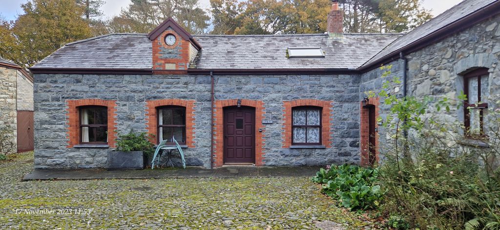 Property photo 1 of 26