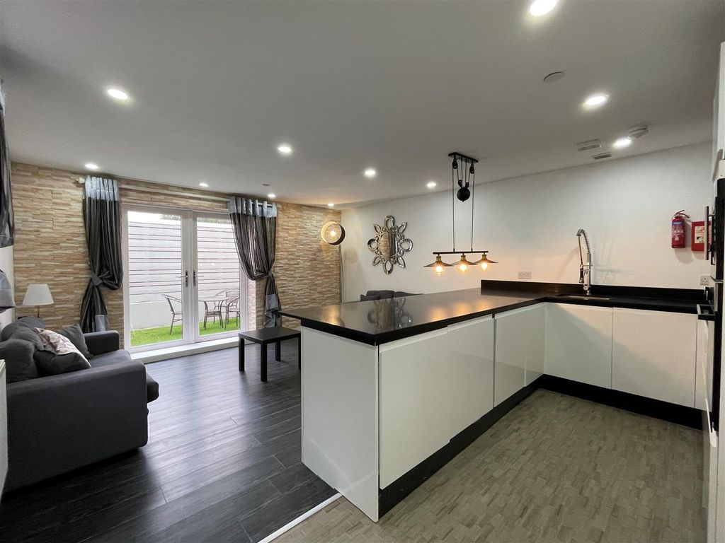 Property photo 1 of 9 Img_3360 (2).Jpg