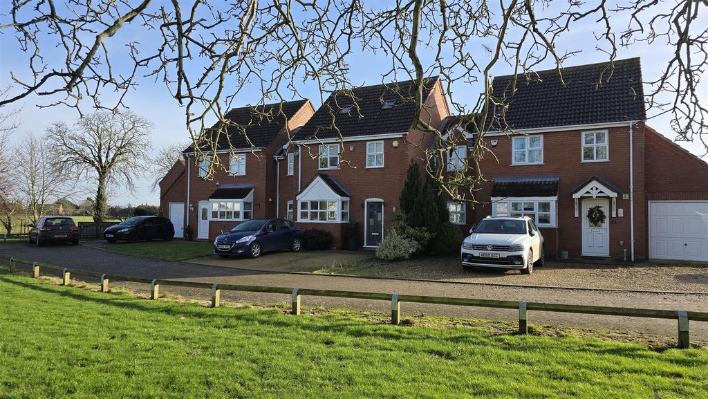 Property photo 1 of 20 Front