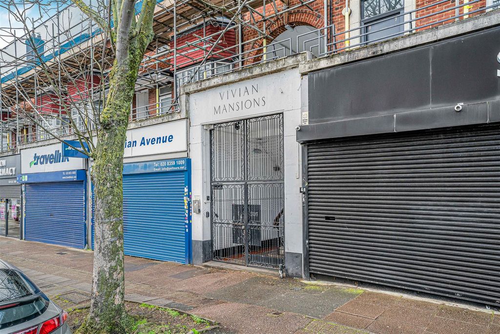 Property photo 1 of 12