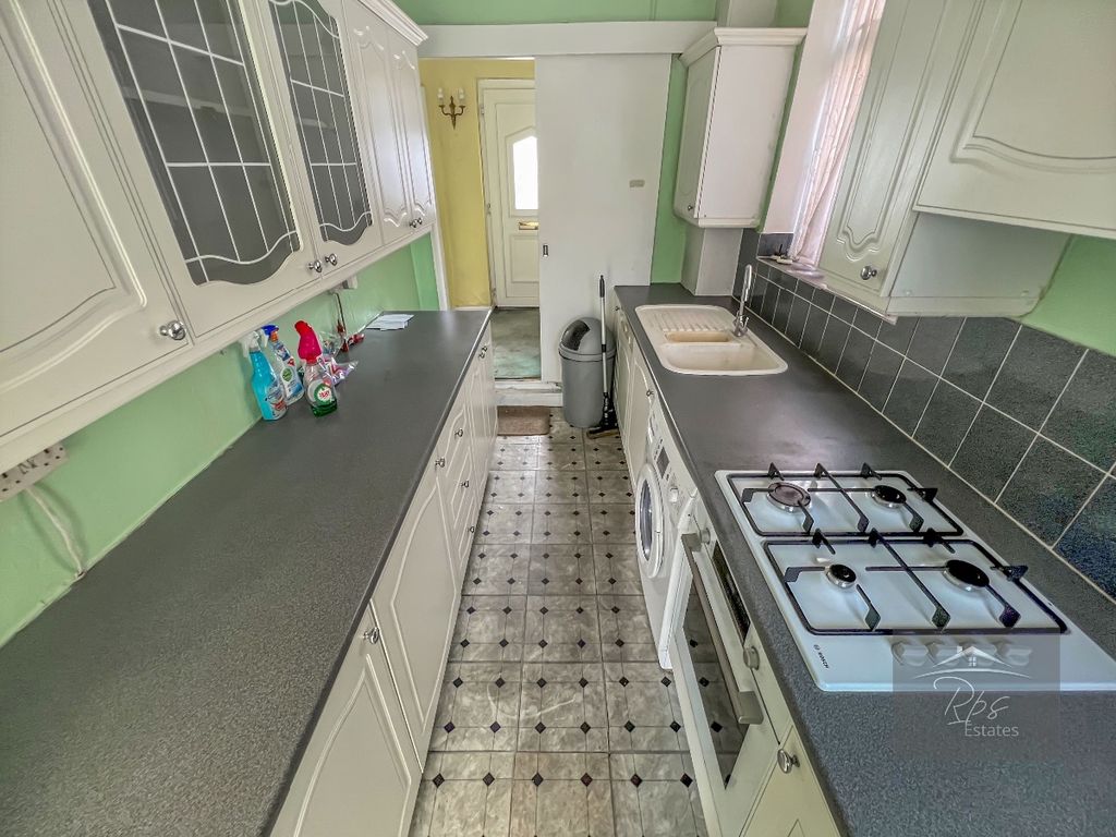 Property photo 2 of 13