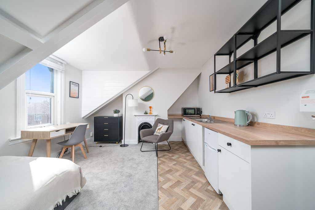 Property photo 2 of 5 Photo