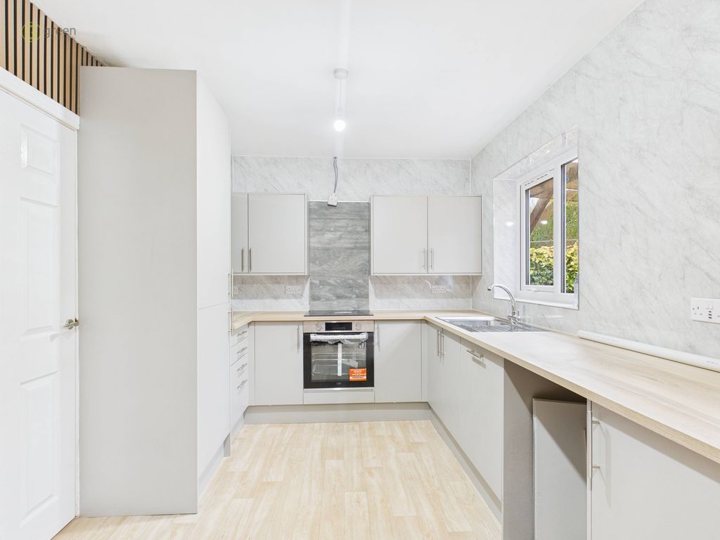 Property photo 3 of 37