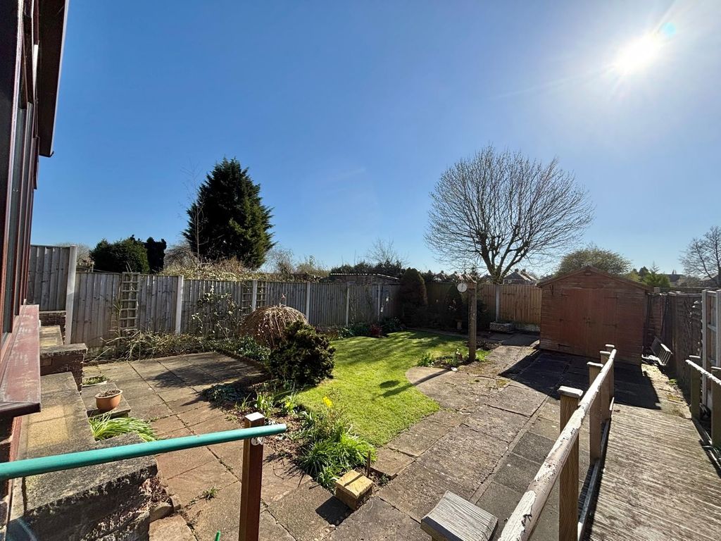 Property photo 2 of 18 Garden