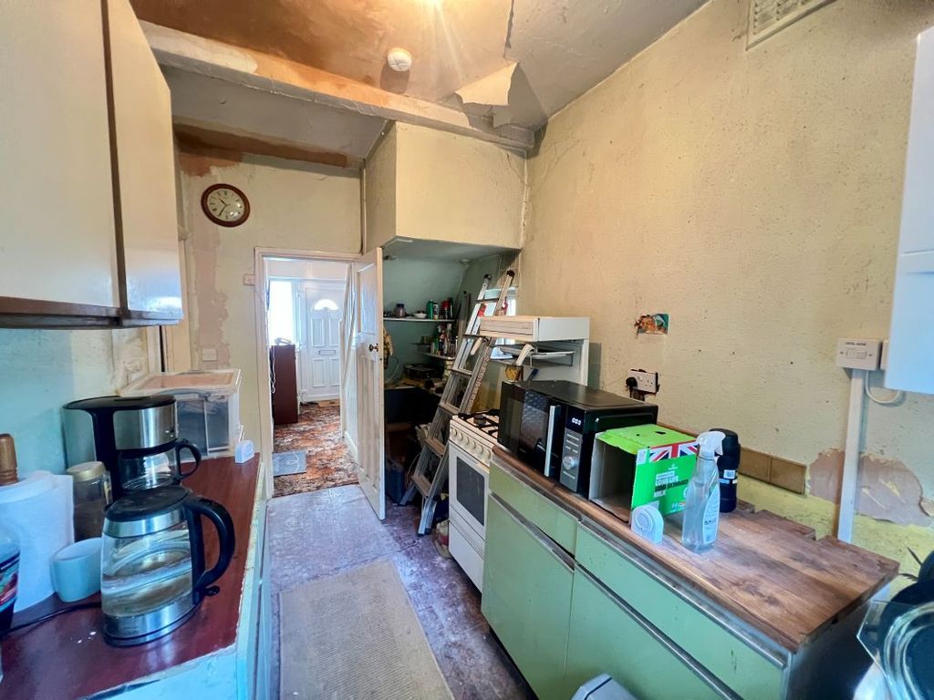 Property photo 2 of 22