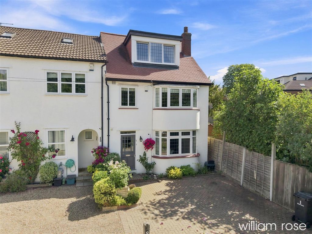 Property photo 1 of 28 2_Dji_20260813105126_0583_d.Jpg