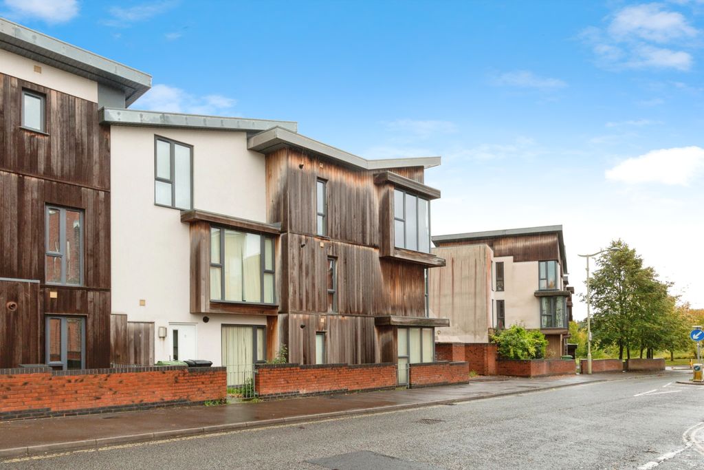 Property photo 2 of 17 Photography