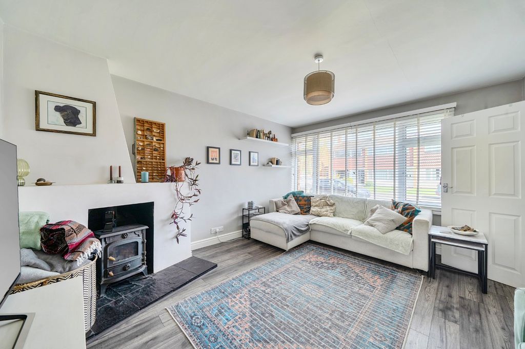 Property photo 2 of 19 Living Room