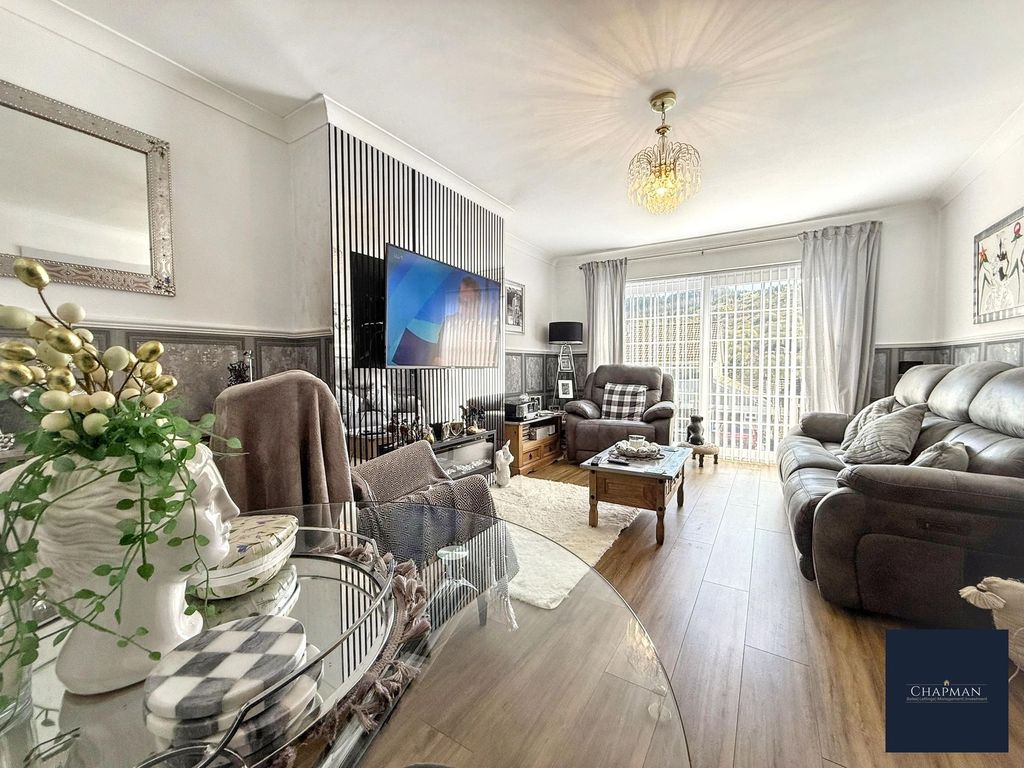 Property photo 2 of 25