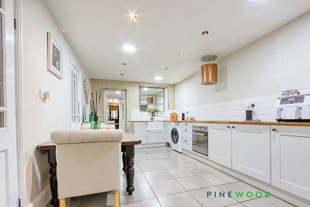 Property photo 3 of 65 Kitchen Diner