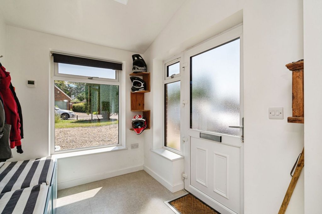 Property photo 2 of 25