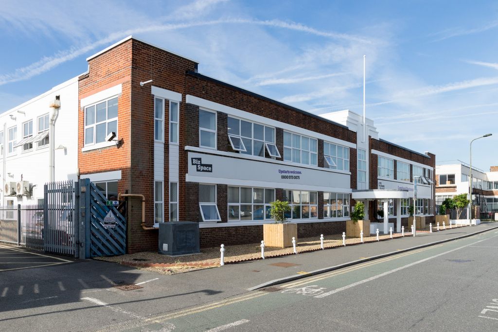 Property photo 1 of 9 Bizspace Wimbledon