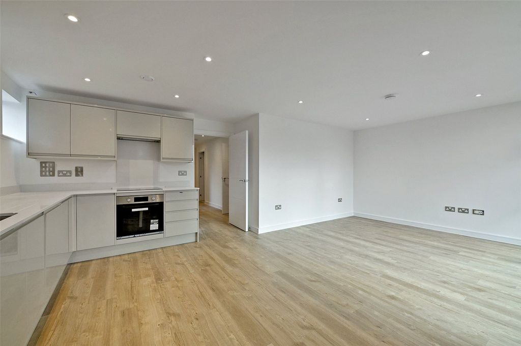 Property photo 3 of 9 Reception Room