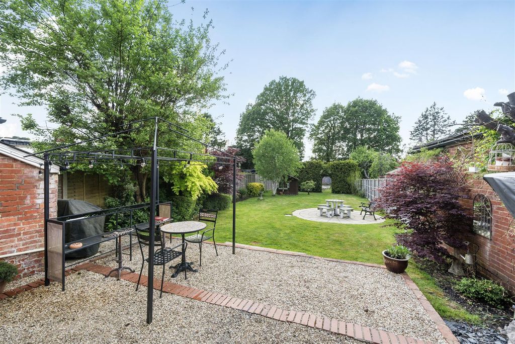 Property photo 2 of 19 3-681Cfc936111F-1286041-Arw-3.Jpg