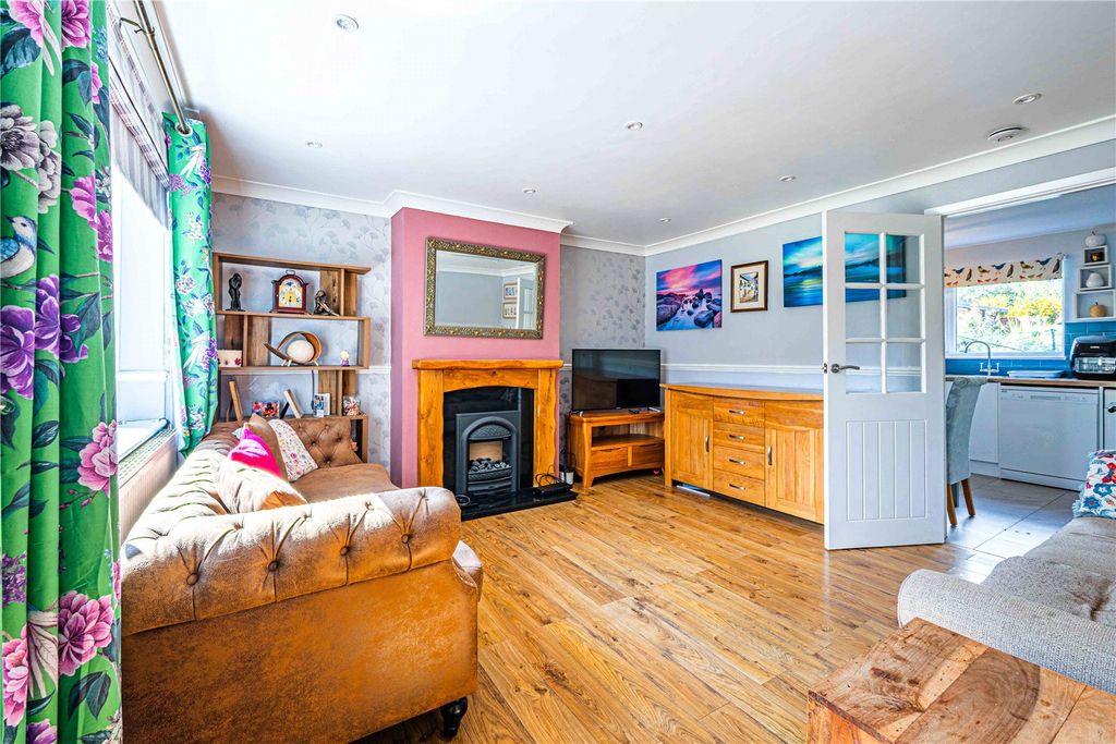 Property photo 2 of 17 Picture No. 20