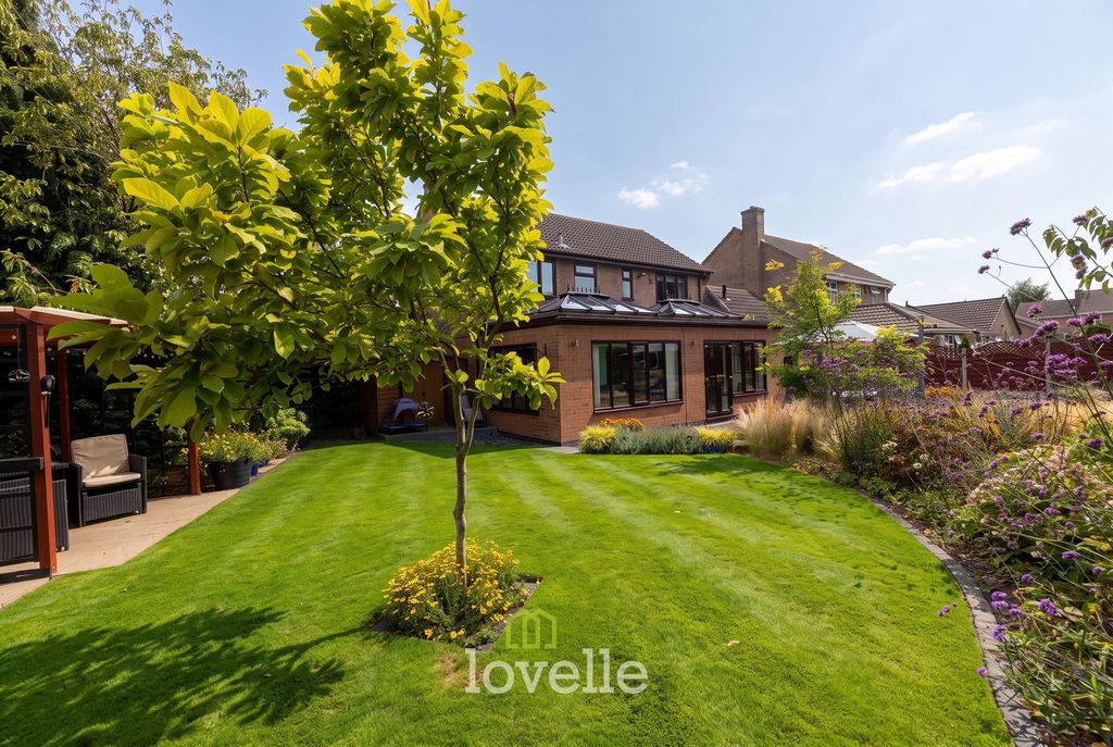 Property photo 3 of 35