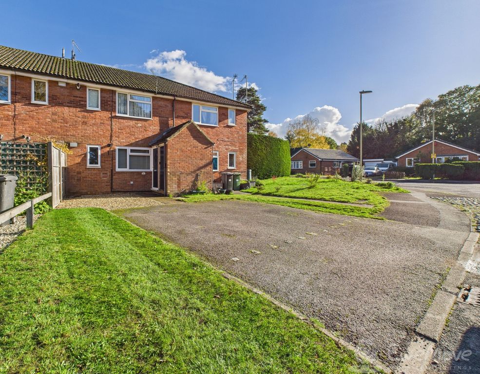 Property photo 1 of 7 Front Of House