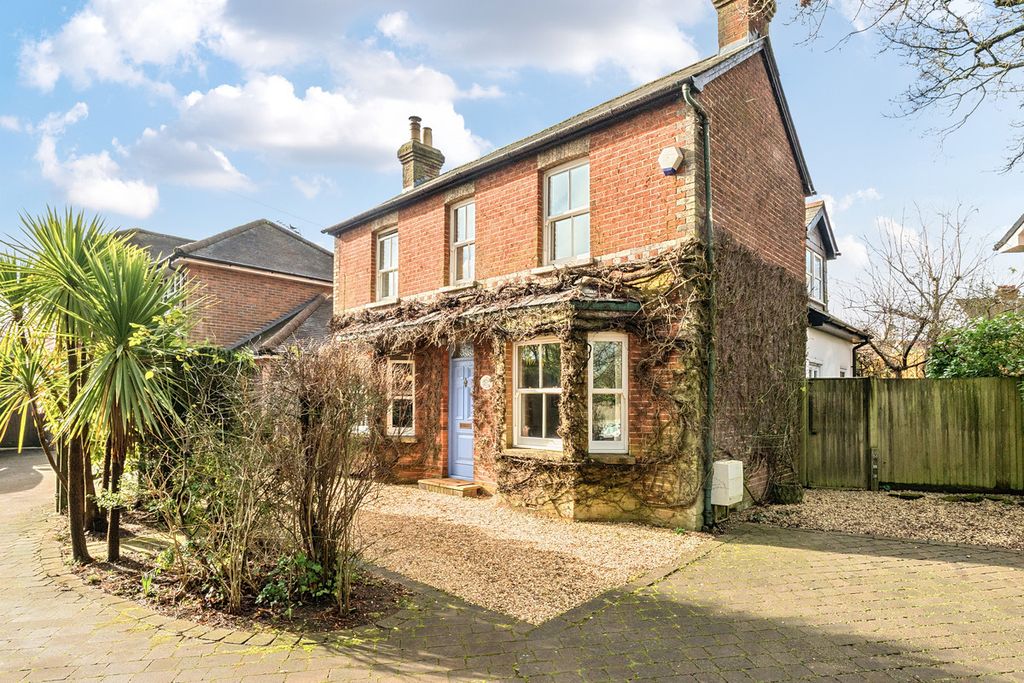 Property photo 1 of 17