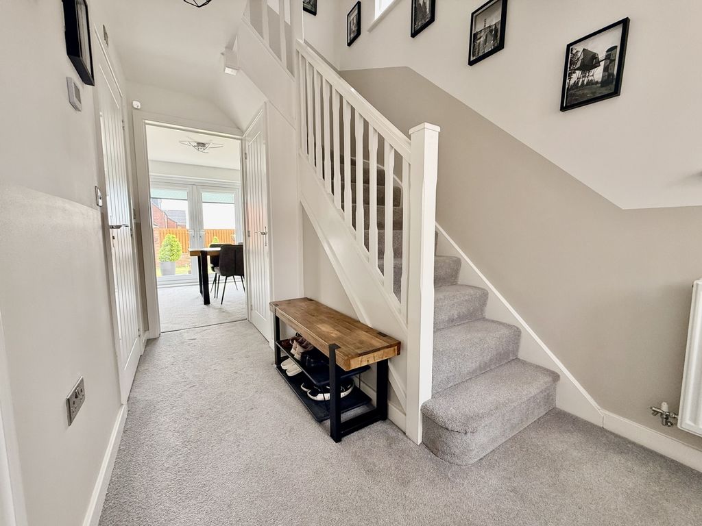 Property photo 2 of 14 Img_8572