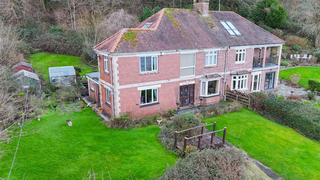 Property photo 2 of 19 2 - Picture No. 24