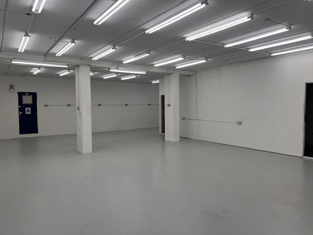 Property photo 2 of 3