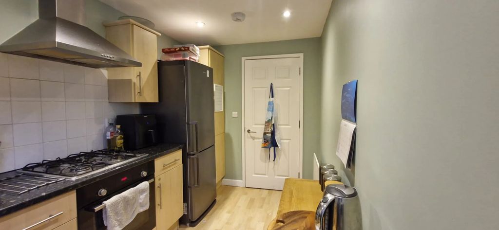 Property photo 3 of 9 3