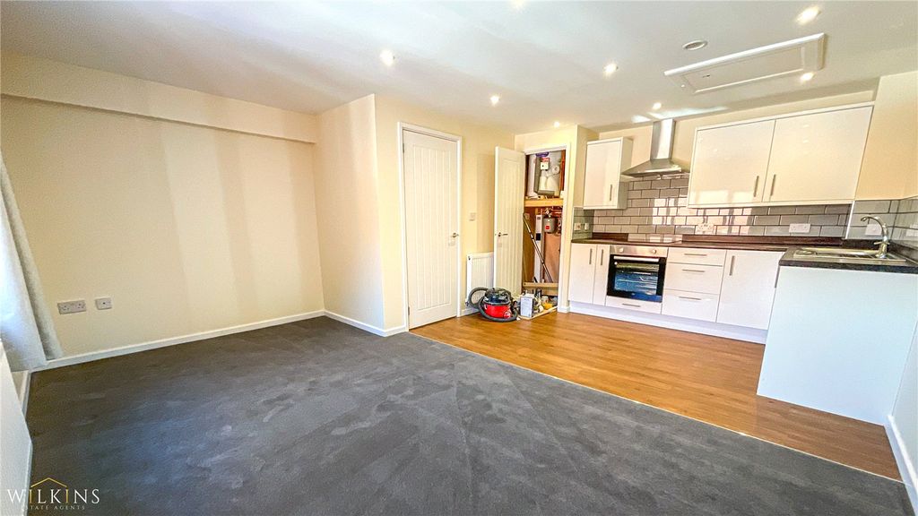 Property photo 3 of 11 Picture No. 02