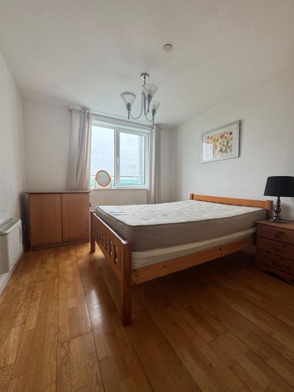 Property photo 3 of 5 6107B00A-1140-4F0F-Be36-Aa484Edcf0d0