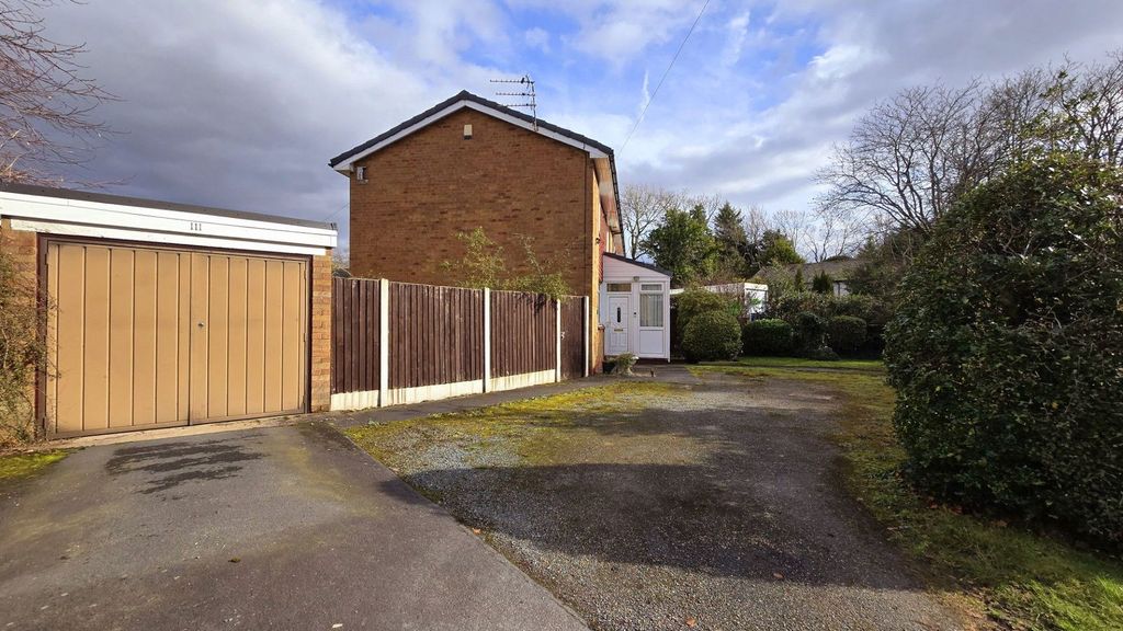 Property photo 2 of 28