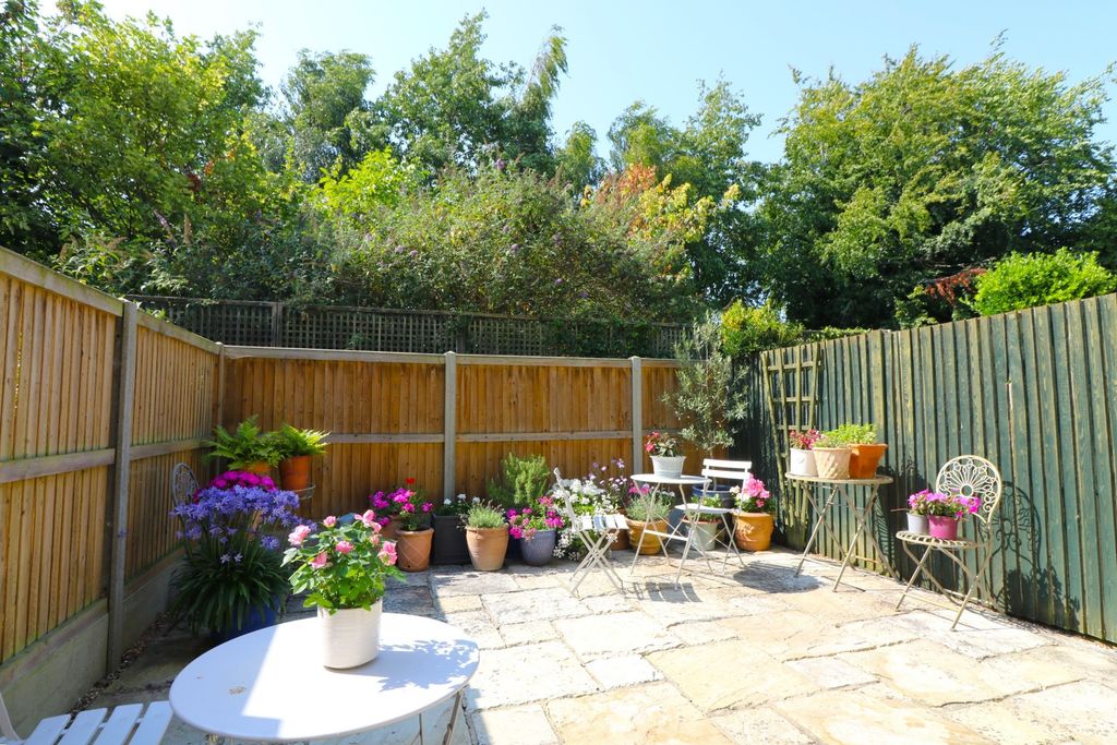 Property photo 3 of 24 2093554