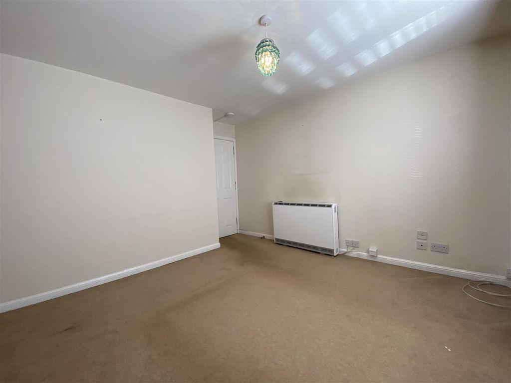 Additional image 12 of 2 bed flat to rentKings Court, South William St, Perth PH2